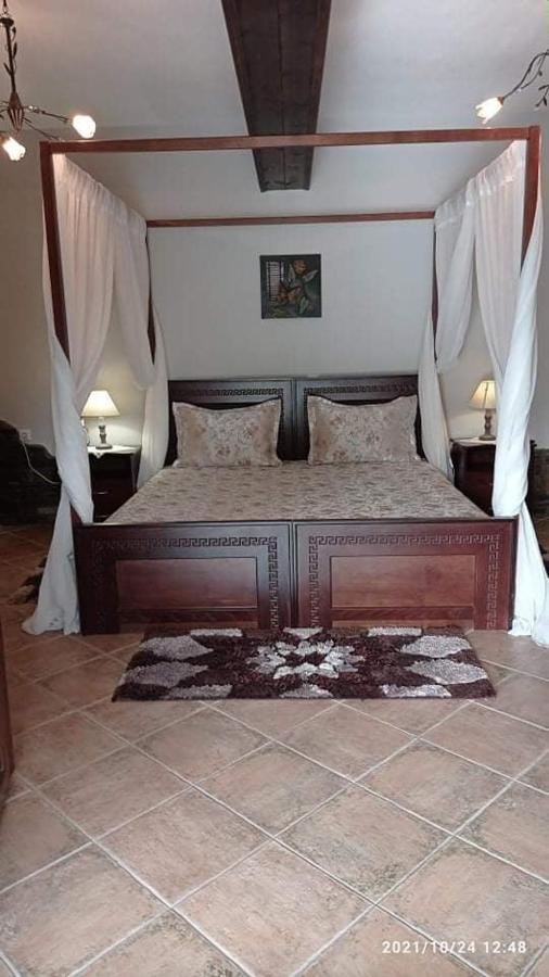 Guesthouse Athanasiou Като-Лутракі Екстер'єр фото