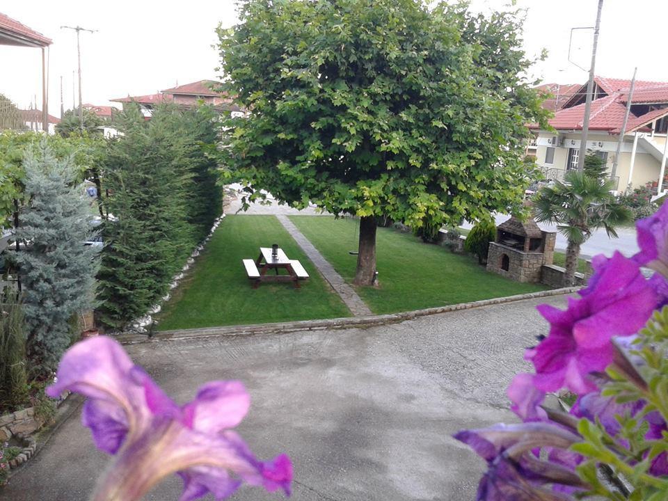 Guesthouse Athanasiou Като-Лутракі Екстер'єр фото